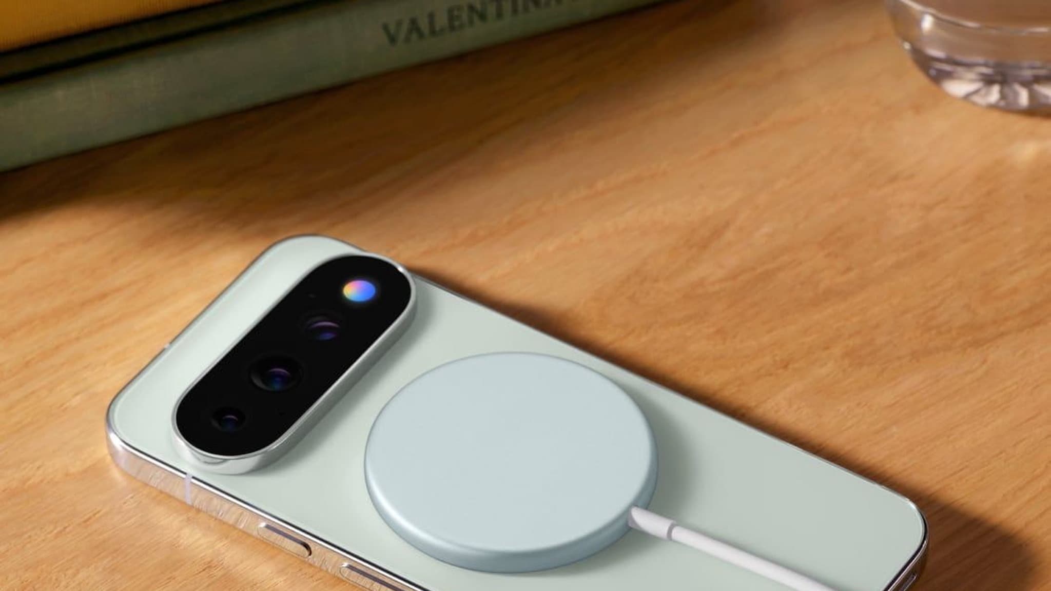 Pixelsnap Charger - A Qi2 Magnetic Wireless Charger from Google
