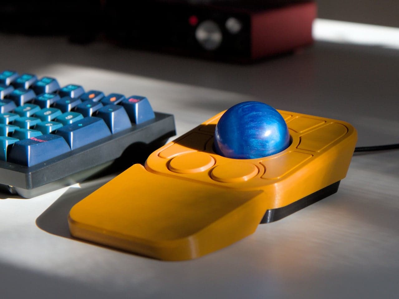 Ploopy Adept+ — a $99 Trackball with Gesture Controls That Work Without Any Software