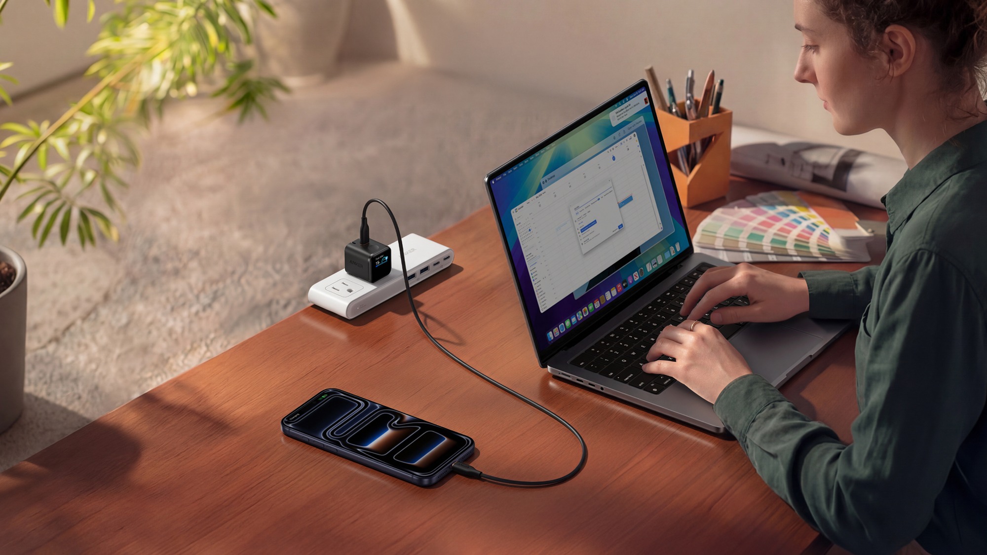 Anker Nano 45W Smart Display Charger 사용 장면