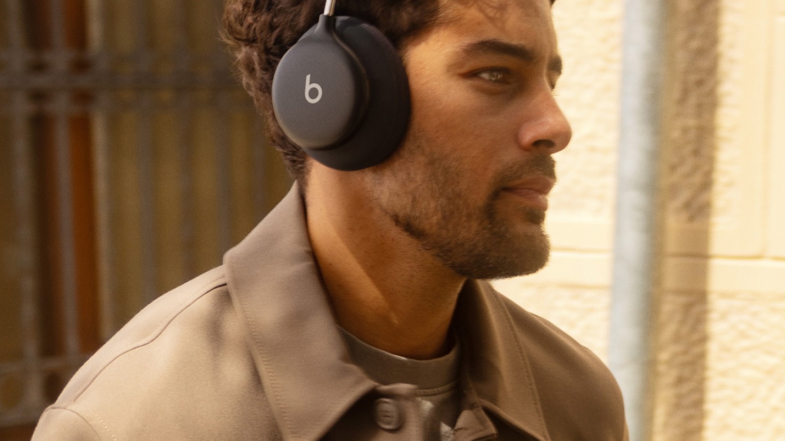 Beats 360 in black