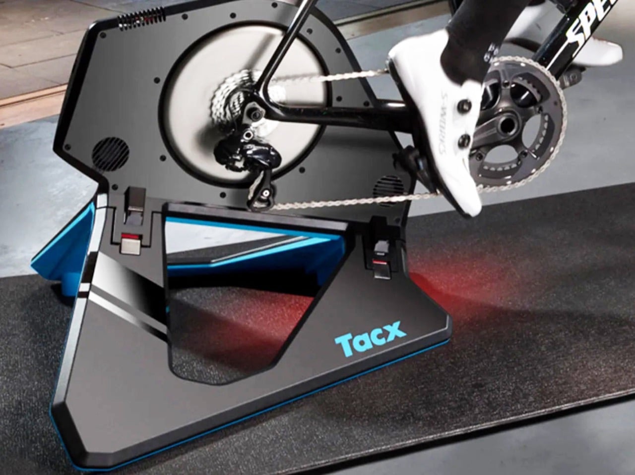 Garmin Tacx Neo 2T detail 1