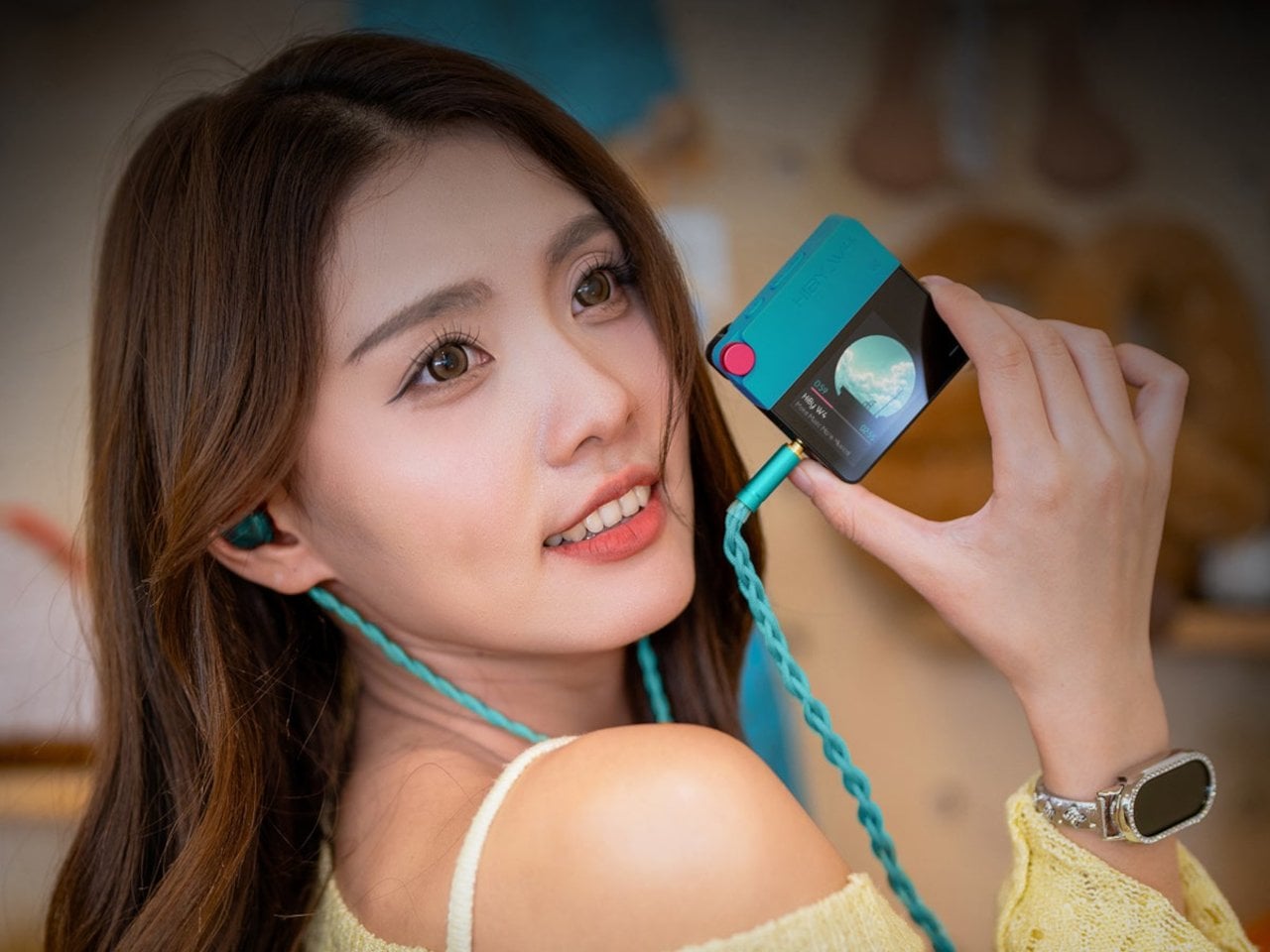 HiBy W4 - 유선 이어폰을 블루투스 시대에 되살리는 99달러 헤드폰 앰프