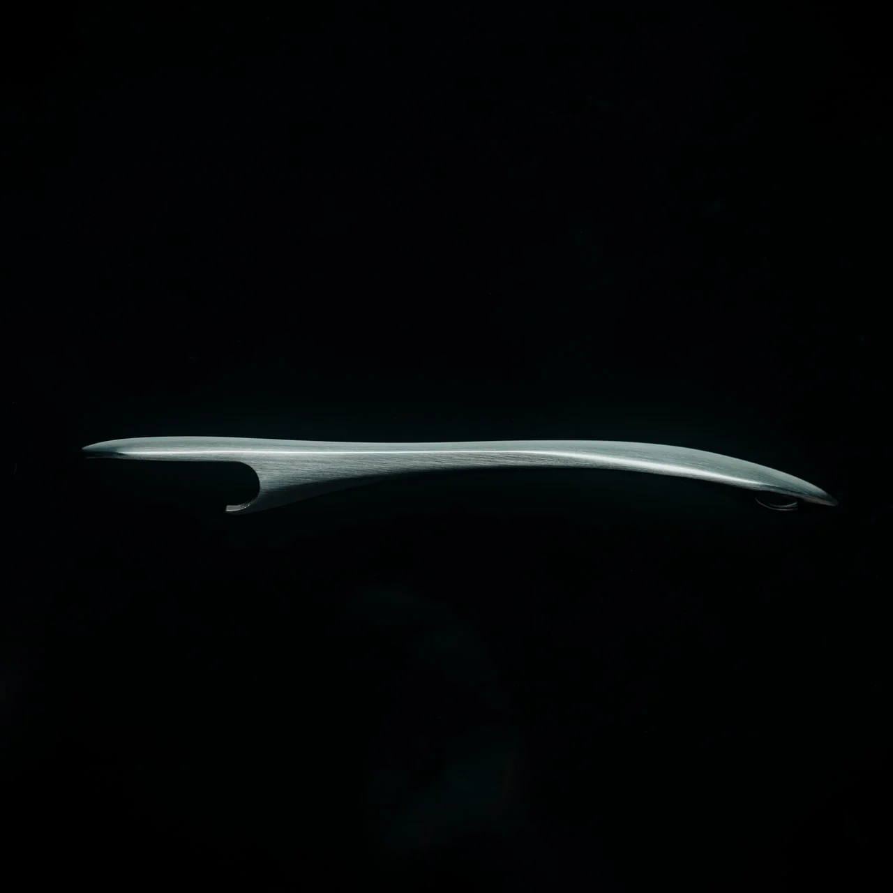 First Pour 병따개 디테일 2