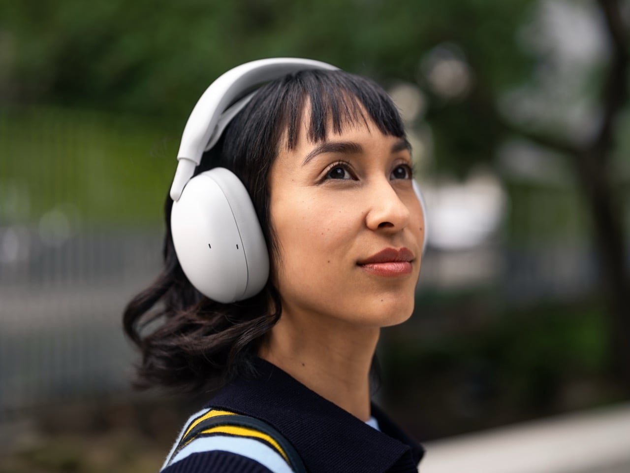 Logitech Zone Vibe Pro - 업무와 취미를 오가는 헤드폰