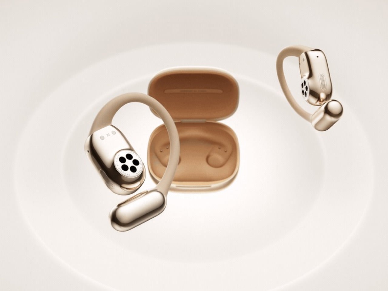 OpenWear Stereo Pro earbuds and case